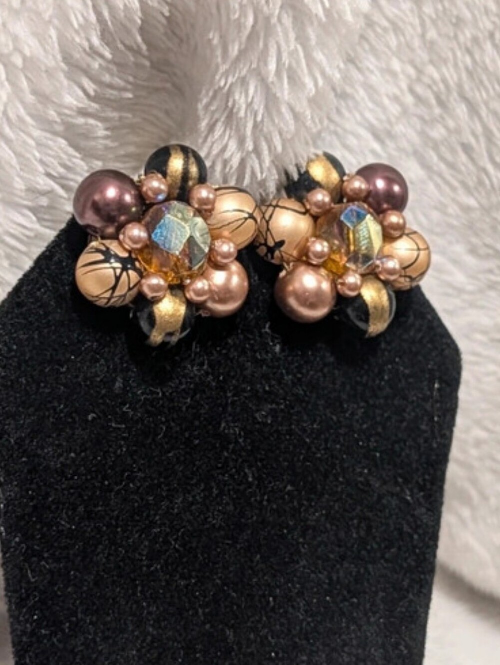 Vintage Faux Pearl Cluster Beaded Clip On Earrings